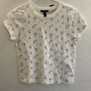 NWT White Floral Baby Tee Shirt Large Forever 21